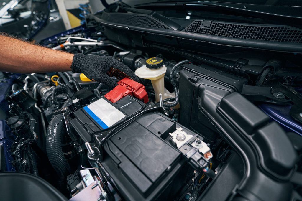 manutenzione ordinaria dell'auto